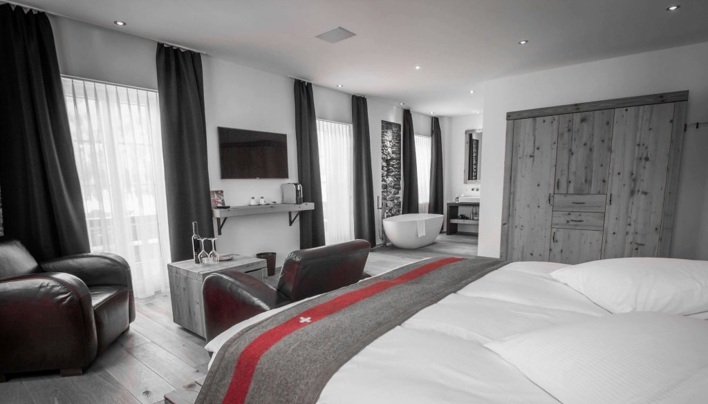 the dom hotel