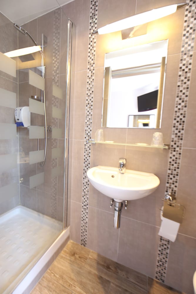 hotel le daum adults only