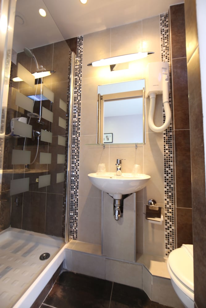 hotel le daum adults only