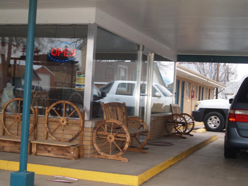 Annie Oakley Motel Oakley