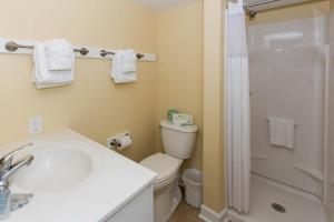 peppertree by the sea