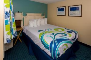 peppertree by the sea