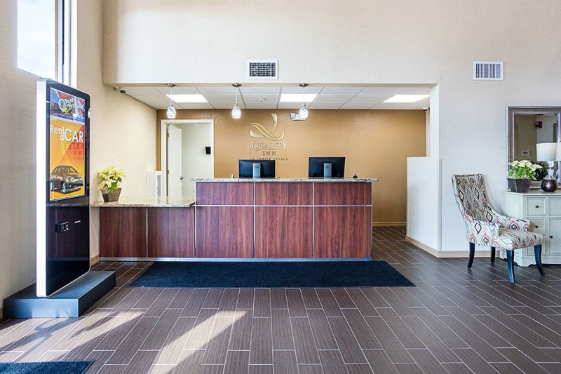 quality inn and suites heritage park