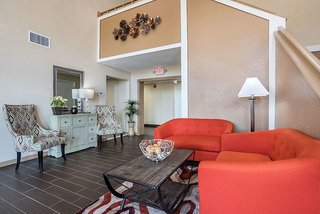 quality inn and suites heritage park