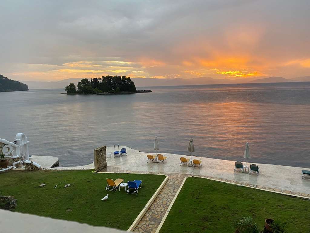 pontikonisi hotel
