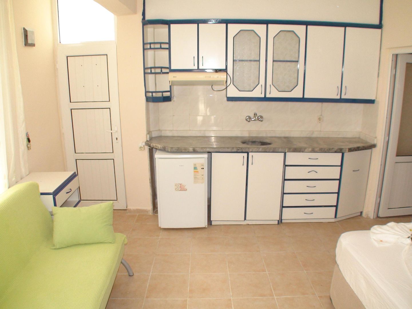nergos side hotel