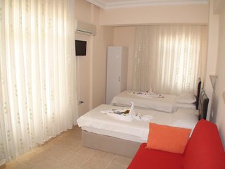 nergos side hotel