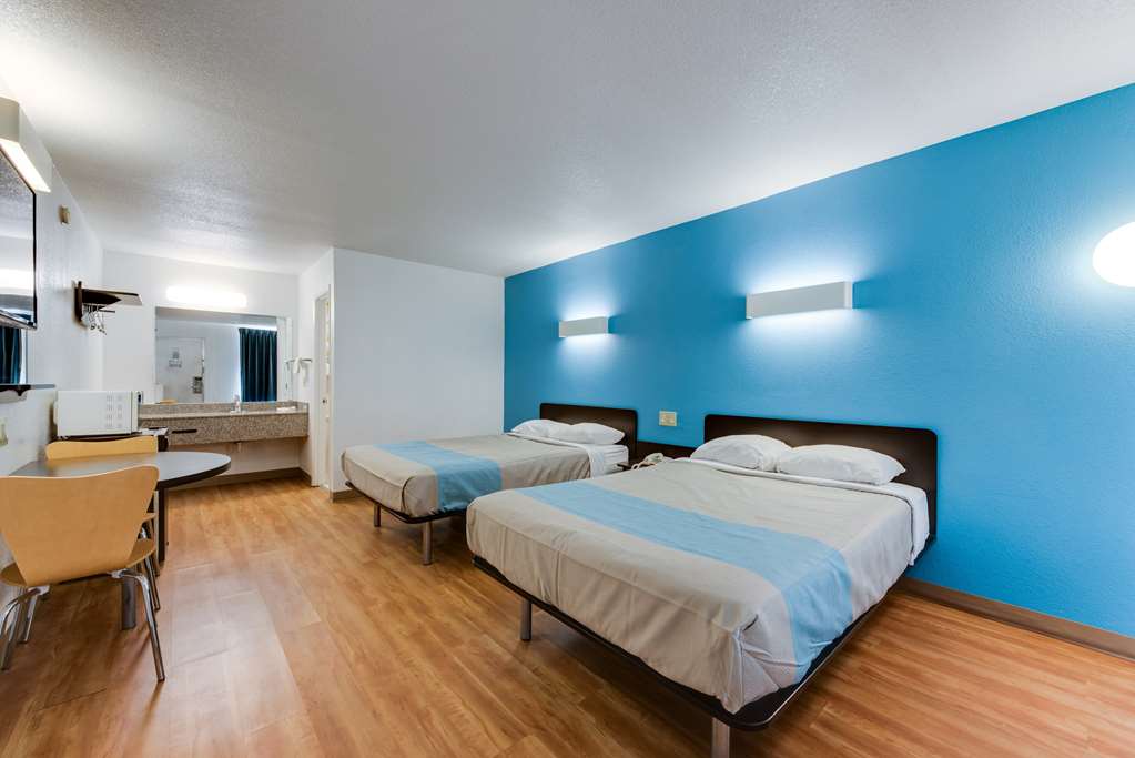 motel 6 kingston tn