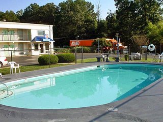 Motel 6 Kingston,Kingston>>Farragut,3 star