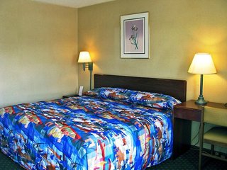 Motel 6 Kingston,Kingston>>Farragut,3 star
