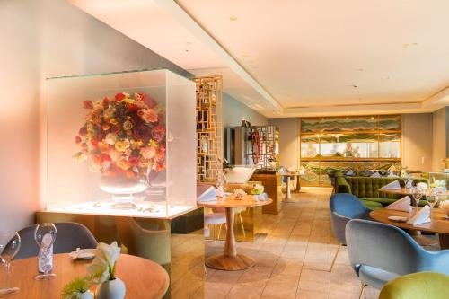 restaurant hotel merlet