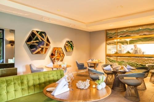 restaurant hotel merlet