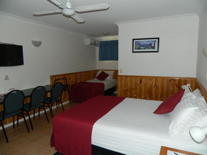 twin towns motel