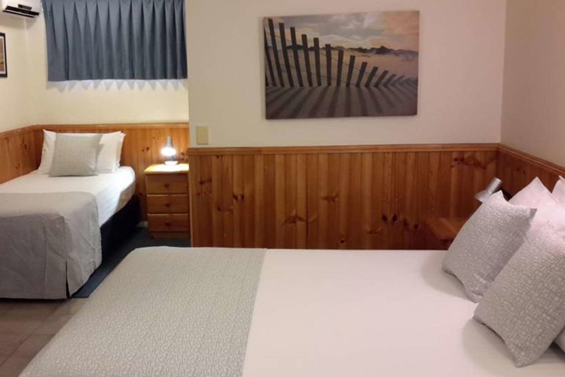 twin towns motel