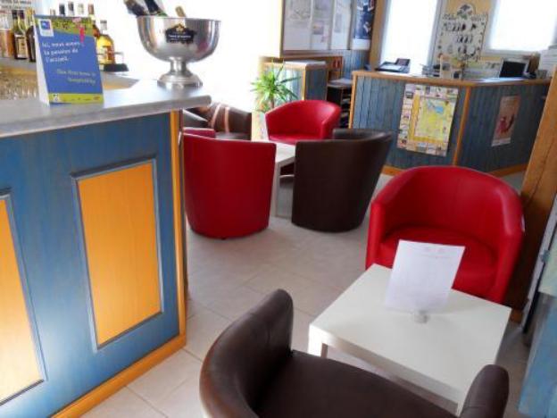 contact hotel motel les bleuets and spa