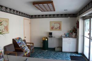 travelers inn