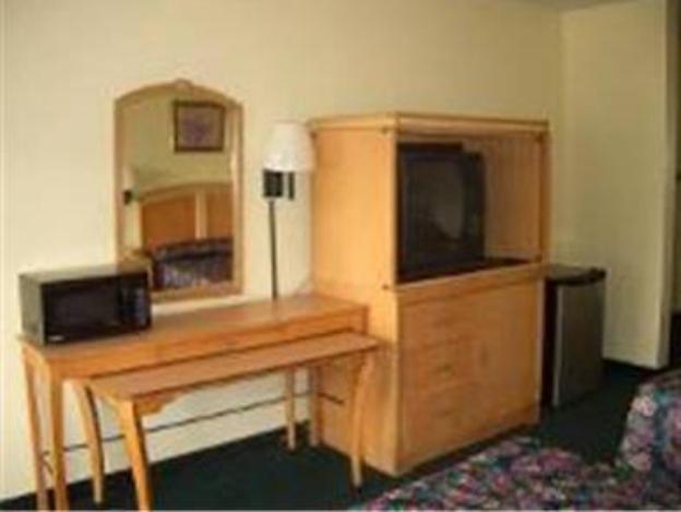 travelers inn