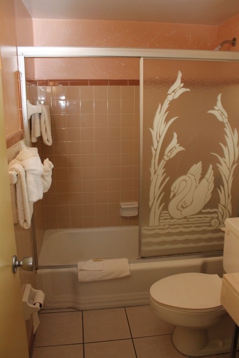 grand prix motel on the beach