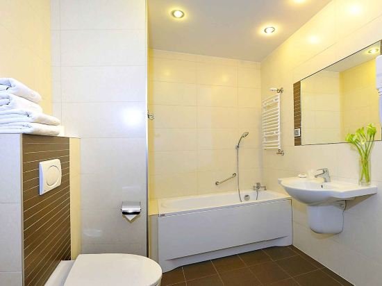iness hotel