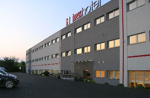 iness hotel