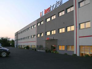 iness hotel