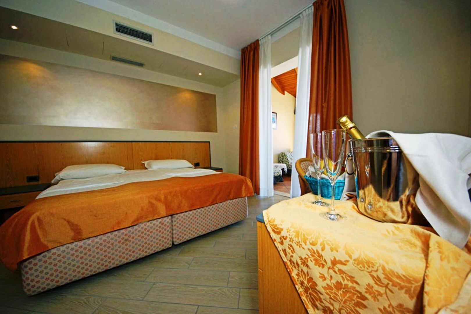 park hotel zanzanu