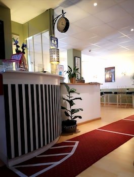 hotel trianon tours
