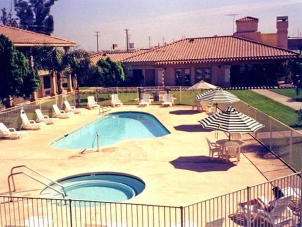 calipatria inn and suites