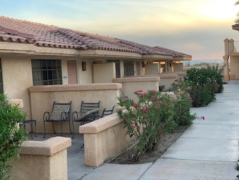 calipatria inn and suites