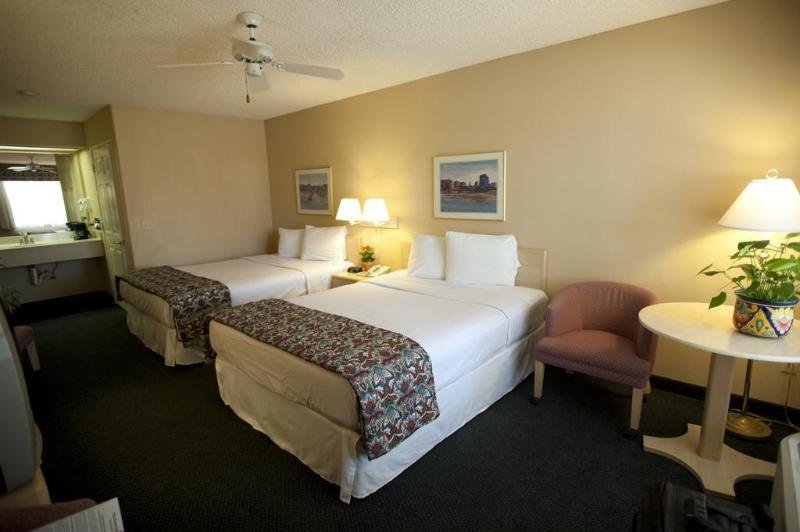 calipatria inn and suites