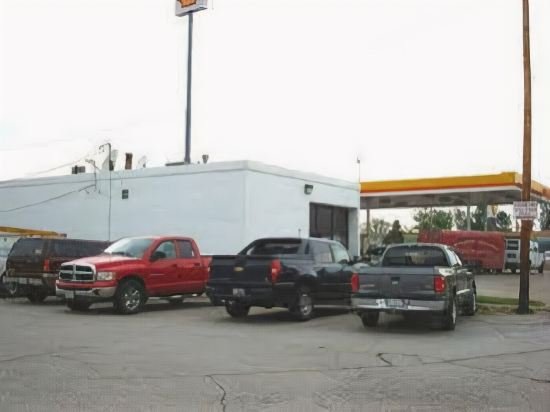 gray plaza motel