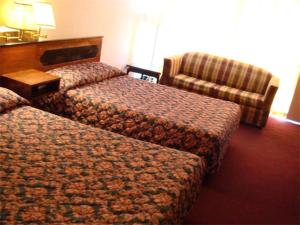 gray plaza motel