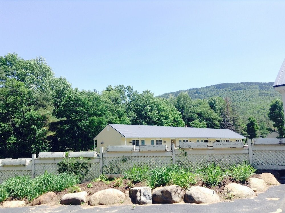 The Villager Motel,Alpine Village>>Bartlett,2 star