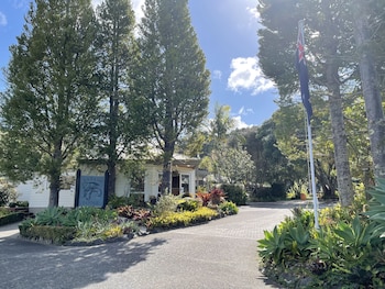 tatahi lodge beach resort