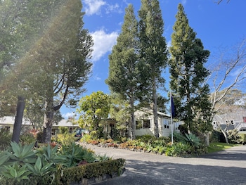 tatahi lodge beach resort