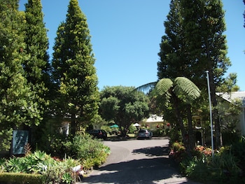 tatahi lodge beach resort