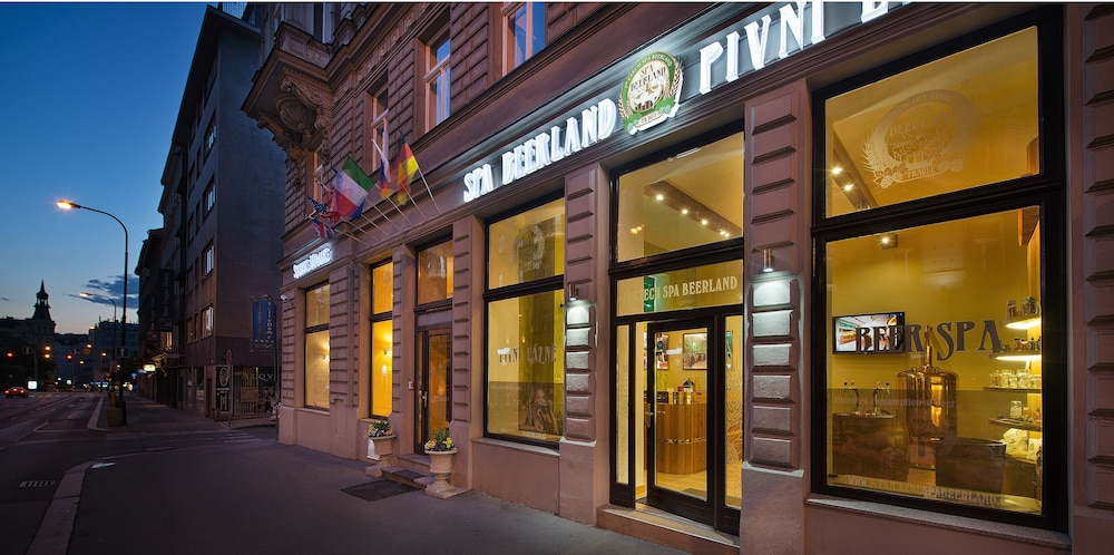 hotel suite home prague