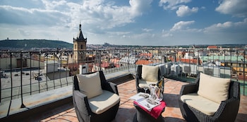 hotel suite home prague