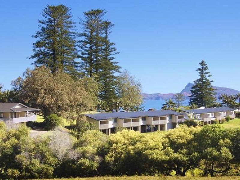 the crest apartments