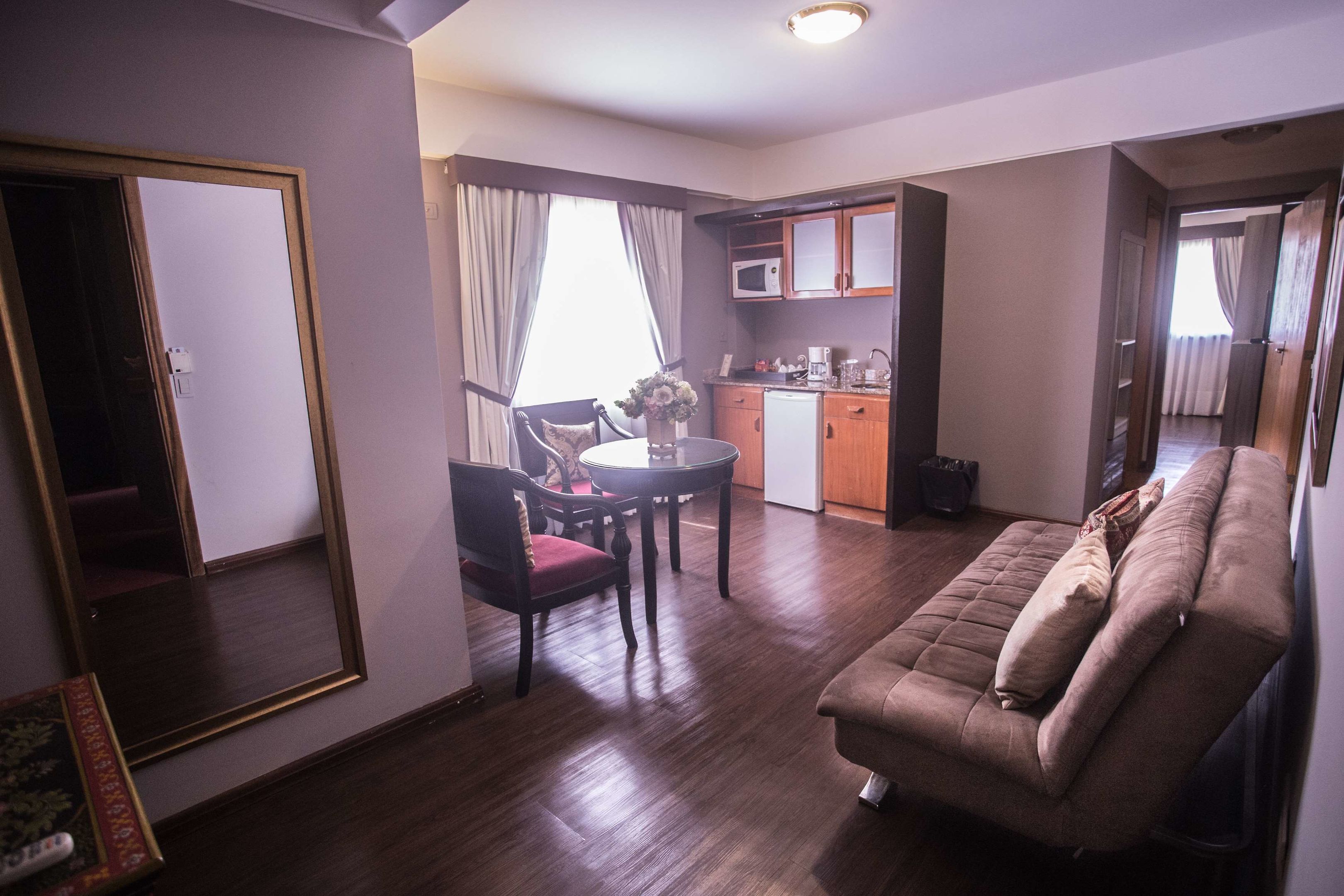 las ventanas suite hotel