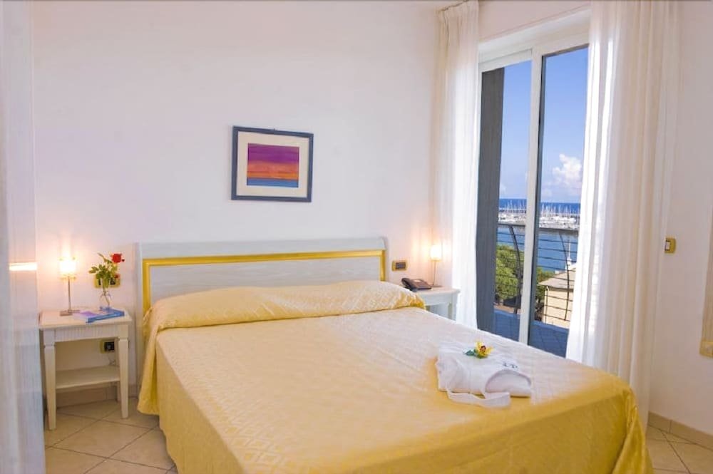 Hotel Excelsior,Liguria>>Borgio Verezzi,3 star