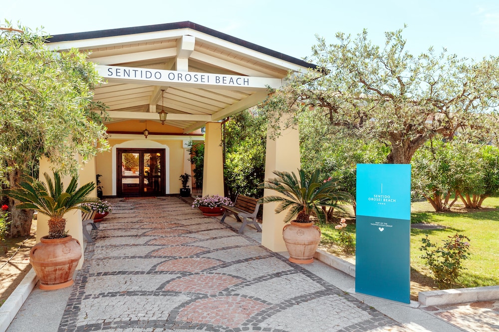 sentido orosei beach