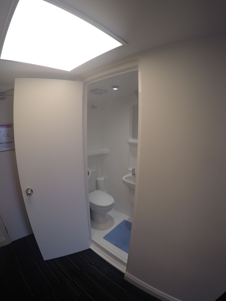 smart russell square hostel