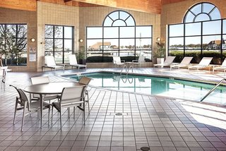 Doubletree By Hilton Hotel Racine Harbourwalk,Racine>>Milwaukee,4 star