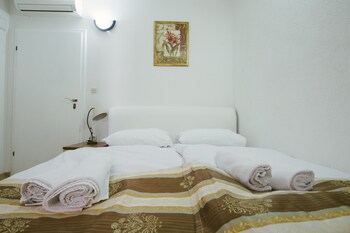hotel flowers