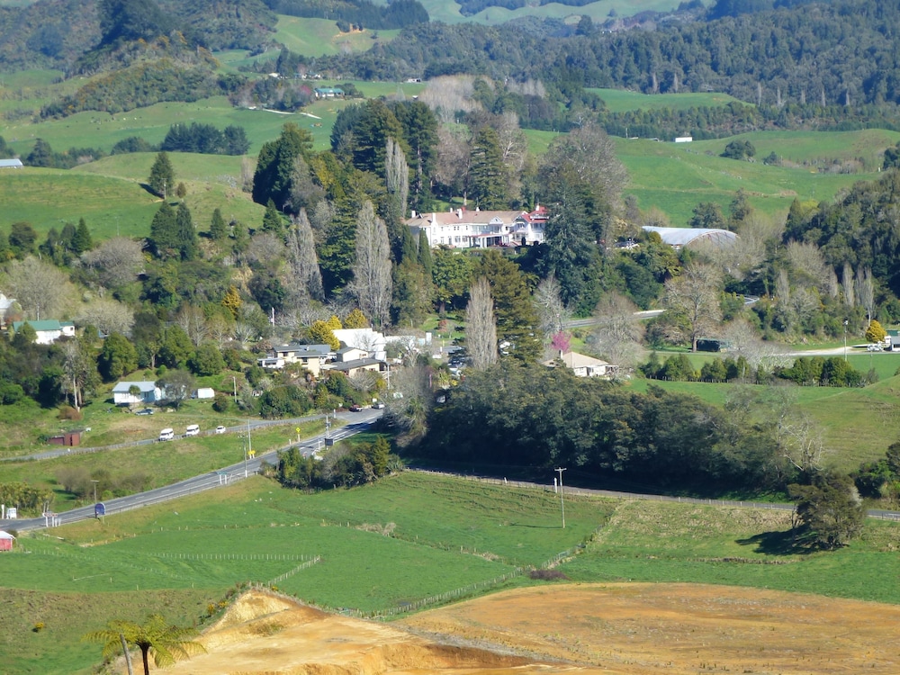 waitomo caves guest lodge