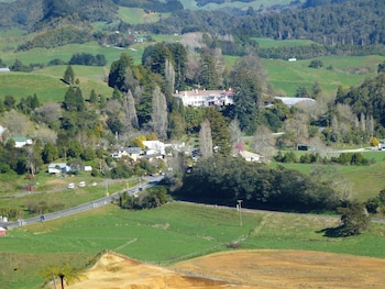 waitomo caves guest lodge