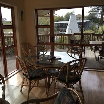 waitomo caves guest lodge