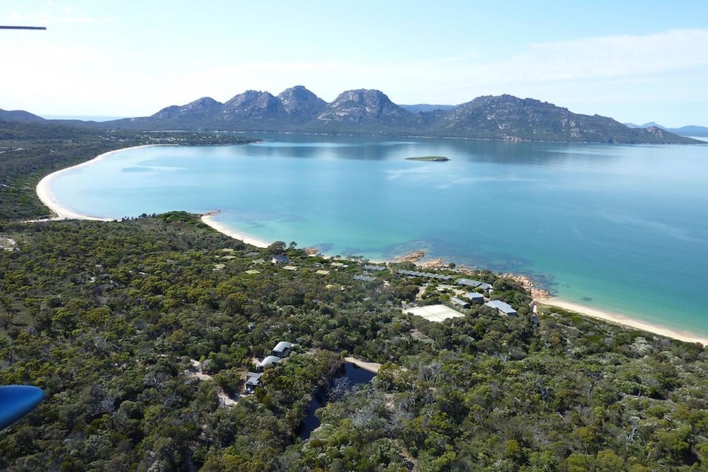 edge of the bay resort