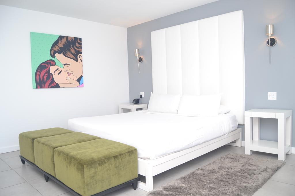 Royal Palms Resort & Spa,Central Beach>>Broward County,4 star
